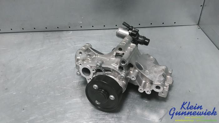 Usagé Support dynamo bas BMW 4-Série Prix € 60,00 Règlement à la marge proposé par Klein Gunnewiek Autodemontage & Motorentechniek