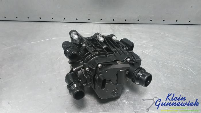 Begagnade Termostathus BMW 4-Serie Pris € 122,00 Marginaltabell erbjuds av Klein Gunnewiek Autodemontage & Motorentechniek