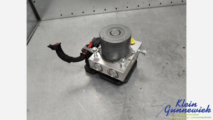 Gebrauchte ABS Pumpe Volkswagen Transporter Preis € 436,00 Margenregelung angeboten von Klein Gunnewiek Autodemontage & Motorentechniek