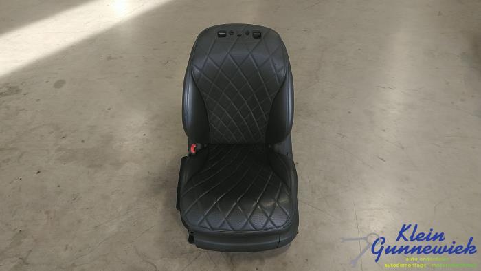 Używane Fotel lewy Mercedes S-Klasse Cena € 750,00 Procedura marży oferowane przez Klein Gunnewiek Autodemontage & Motorentechniek