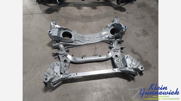 Begagnade Underram BMW 3-Serie Pris € 402,00 Marginaltabell erbjuds av Klein Gunnewiek Autodemontage & Motorentechniek