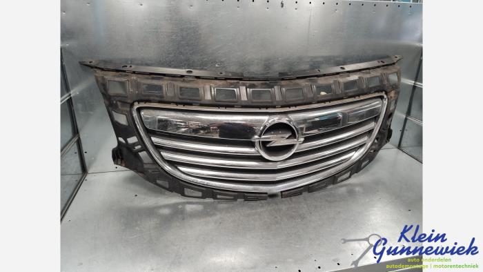 Używane Grill Opel Insignia Cena € 127,00 Procedura marży oferowane przez Klein Gunnewiek Autodemontage & Motorentechniek