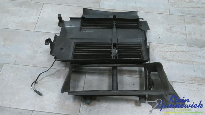 Begagnade Lufttratt Ford Focus Pris € 75,00 Marginaltabell erbjuds av Klein Gunnewiek Autodemontage & Motorentechniek