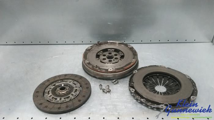 Begagnade Svänghjul Opel Insignia Pris € 103,00 Marginaltabell erbjuds av Klein Gunnewiek Autodemontage & Motorentechniek
