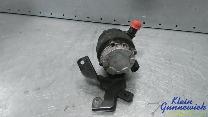 Begagnade Vattenpump Renault Zoe Pris € 95,00 Marginaltabell erbjuds av Klein Gunnewiek Autodemontage & Motorentechniek
