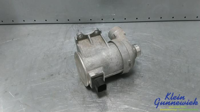 Używane Pompa wodna Volvo V40 Cena € 125,00 Procedura marży oferowane przez Klein Gunnewiek Autodemontage & Motorentechniek
