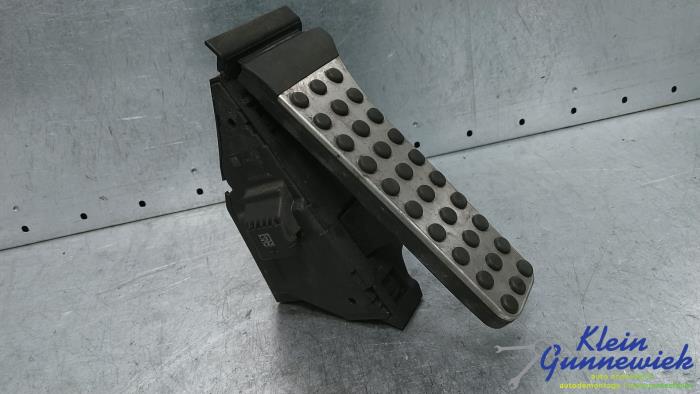 Begagnade Gaspedalsensor Mercedes S-Klasse Pris € 40,00 Marginaltabell erbjuds av Klein Gunnewiek Autodemontage & Motorentechniek