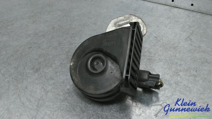 Używane Klakson Ford Focus Cena € 15,00 Procedura marży oferowane przez Klein Gunnewiek Autodemontage & Motorentechniek