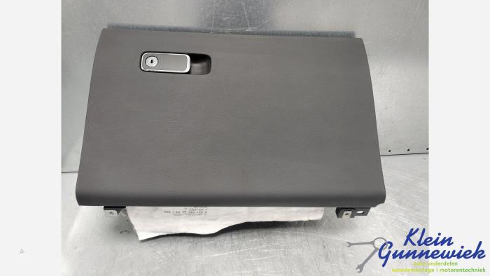 Begagnade Handskfack Mercedes S-Klasse Pris € 225,00 Marginaltabell erbjuds av Klein Gunnewiek Autodemontage & Motorentechniek
