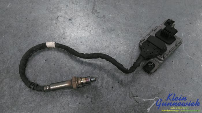Używane Sonda lambda Volkswagen Transporter Cena € 245,00 Procedura marży oferowane przez Klein Gunnewiek Autodemontage & Motorentechniek
