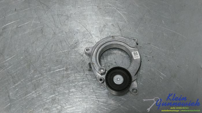 Usados Rodillo tensor correa múltiple BMW 4-Serie Precio € 35,00 Norma de margen ofrecido por Klein Gunnewiek Autodemontage & Motorentechniek