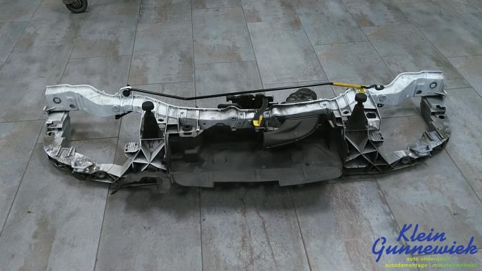 Begagnade Front Ford C-Max Pris € 89,00 Marginaltabell erbjuds av Klein Gunnewiek Autodemontage & Motorentechniek