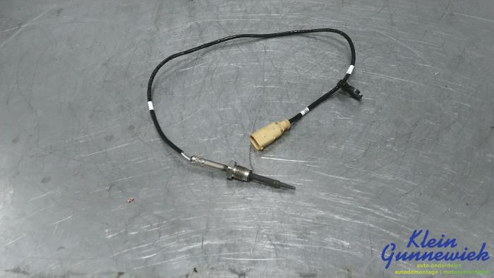 Usagé Sensor température d’échappement Volkswagen Multivan T7 Prix € 85,00 Règlement à la marge proposé par Klein Gunnewiek Autodemontage & Motorentechniek