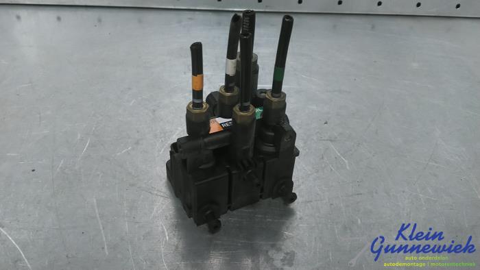 Begagnade Diverse Landrover Range Rover Sport Pris € 73,00 Marginaltabell erbjuds av Klein Gunnewiek Autodemontage & Motorentechniek