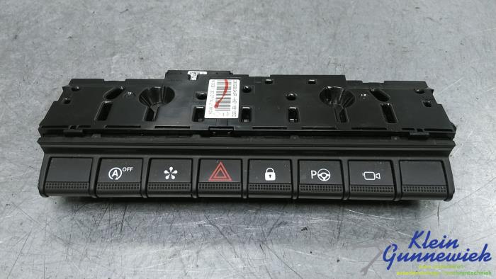Usados Interruptor Renault Captur Precio € 45,00 Norma de margen ofrecido por Klein Gunnewiek Autodemontage & Motorentechniek