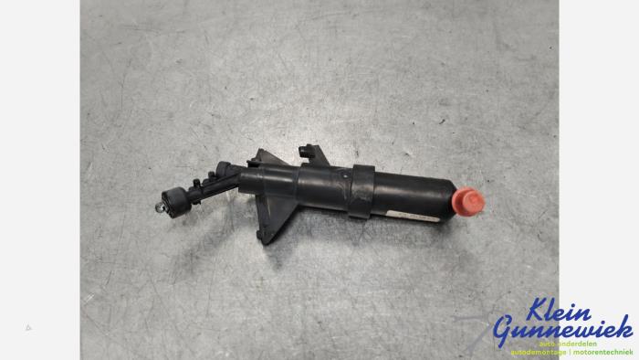 Używane Spryskiwacz reflektorów Volkswagen Passat Cena € 25,00 Procedura marży oferowane przez Klein Gunnewiek Autodemontage & Motorentechniek