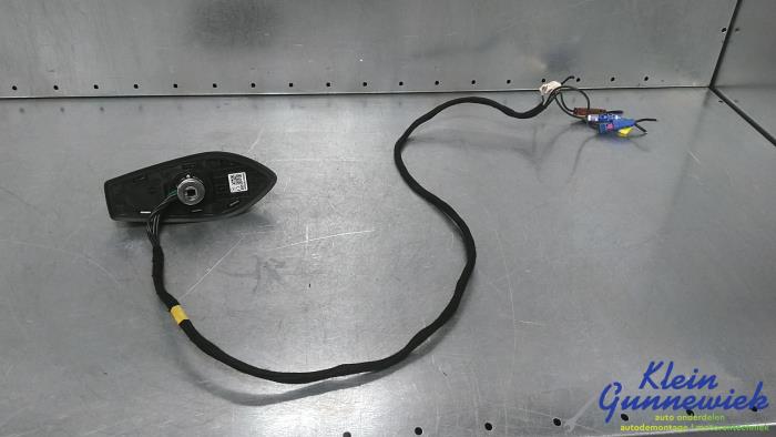 Używane Antena GPS Renault Captur Cena € 45,00 Procedura marży oferowane przez Klein Gunnewiek Autodemontage & Motorentechniek
