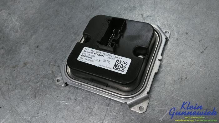 Usagé Ordinateur éclairage Renault Captur Prix € 37,00 Règlement à la marge proposé par Klein Gunnewiek Autodemontage & Motorentechniek