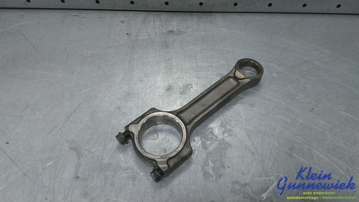 Usados Biela Mercedes A-Klasse Precio € 30,00 Norma de margen ofrecido por Klein Gunnewiek Autodemontage & Motorentechniek