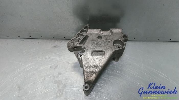 Usagé Support moteur Volkswagen Caddy Prix € 19,00 Règlement à la marge proposé par Klein Gunnewiek Autodemontage & Motorentechniek