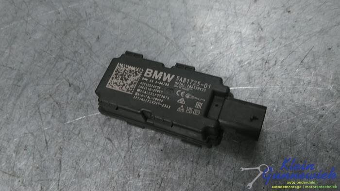 Używane Antena BMW X5 Cena € 30,00 Procedura marży oferowane przez Klein Gunnewiek Autodemontage & Motorentechniek