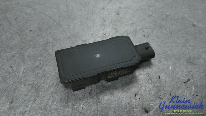 Używane Antena BMW X5 Cena € 30,00 Procedura marży oferowane przez Klein Gunnewiek Autodemontage & Motorentechniek