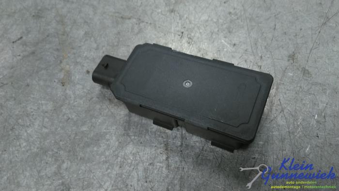 Używane Antena BMW X5 Cena € 30,00 Procedura marży oferowane przez Klein Gunnewiek Autodemontage & Motorentechniek