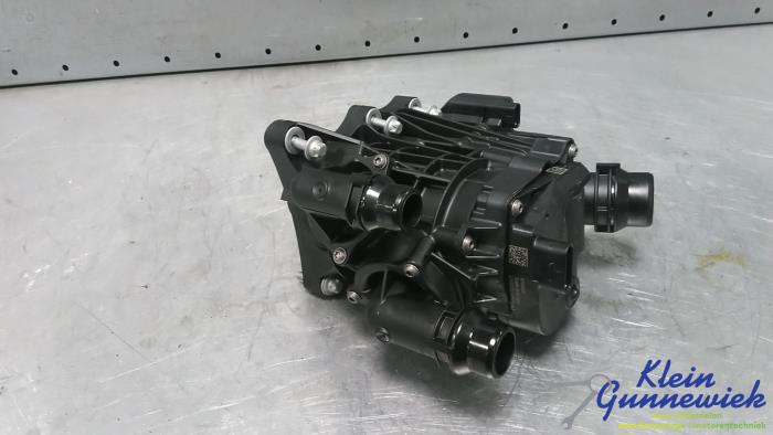 Begagnade Termostathus BMW 4-Serie Pris € 122,00 Marginaltabell erbjuds av Klein Gunnewiek Autodemontage & Motorentechniek
