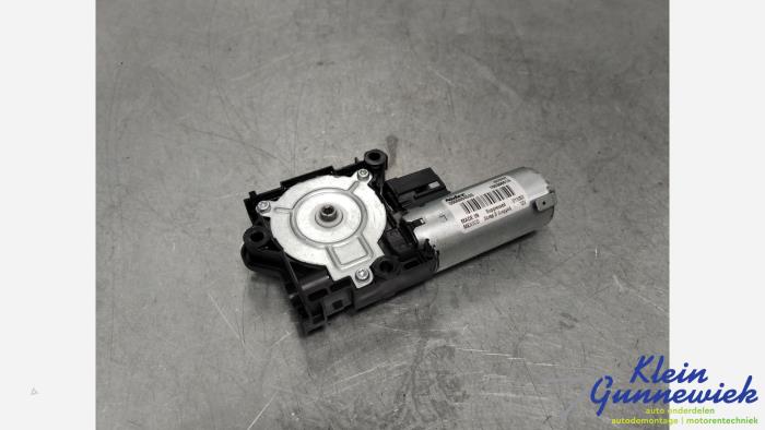 Gebrauchte Schiebedach Motor BMW X5 Preis € 195,00 Margenregelung angeboten von Klein Gunnewiek Autodemontage & Motorentechniek