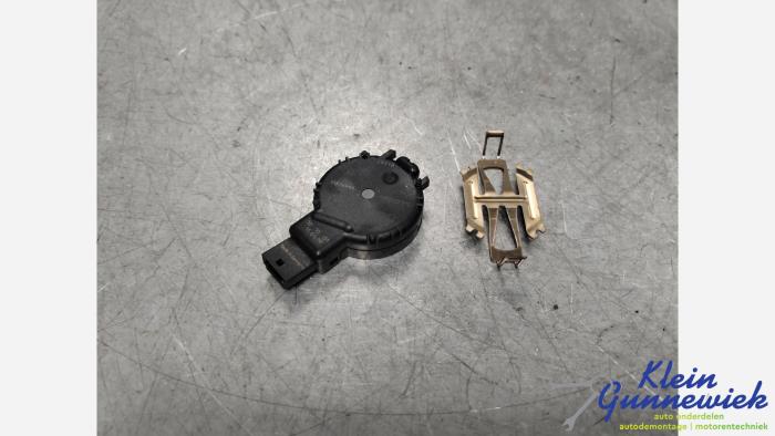 Begagnade Regnsensor Volvo XC60 Pris € 41,00 Marginaltabell erbjuds av Klein Gunnewiek Autodemontage & Motorentechniek