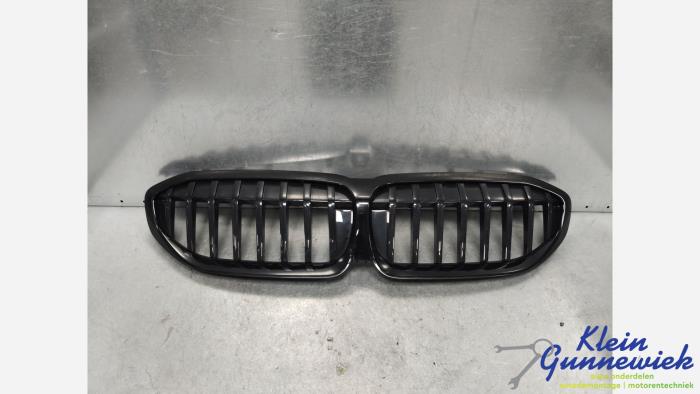Begagnade Grill BMW 3-Serie Pris € 125,00 Marginaltabell erbjuds av Klein Gunnewiek Autodemontage & Motorentechniek