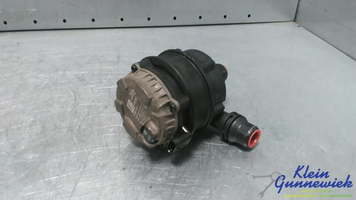Begagnade Vattenpump BMW 4-Serie Pris € 75,00 Marginaltabell erbjuds av Klein Gunnewiek Autodemontage & Motorentechniek
