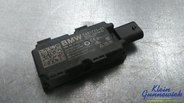 Używane Antena BMW X5 Cena € 30,00 Procedura marży oferowane przez Klein Gunnewiek Autodemontage & Motorentechniek