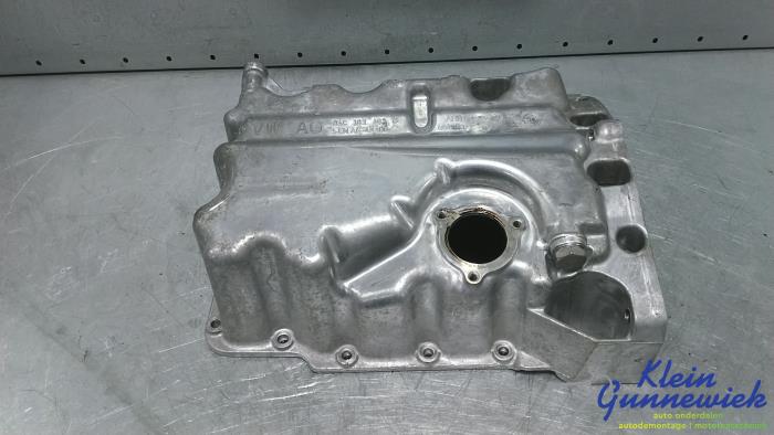 Usagé Couvercle carter Volkswagen Polo Prix € 45,00 Règlement à la marge proposé par Klein Gunnewiek Autodemontage & Motorentechniek