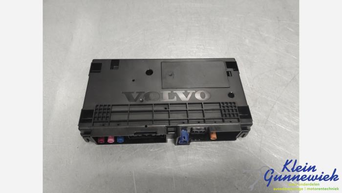 Usagé Ordinateur divers Volvo XC60 Prix € 465,00 Règlement à la marge proposé par Klein Gunnewiek Autodemontage & Motorentechniek