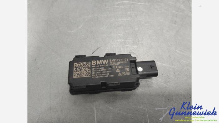 Używane Antena BMW X5 Cena € 30,00 Procedura marży oferowane przez Klein Gunnewiek Autodemontage & Motorentechniek