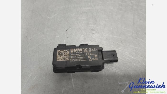 Używane Antena BMW X5 Cena € 30,00 Procedura marży oferowane przez Klein Gunnewiek Autodemontage & Motorentechniek