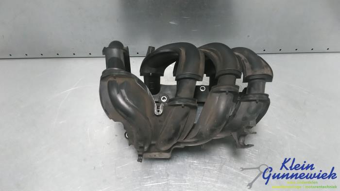Używane Kolektor dolotowy Ford Fiesta Cena € 50,00 Procedura marży oferowane przez Klein Gunnewiek Autodemontage & Motorentechniek