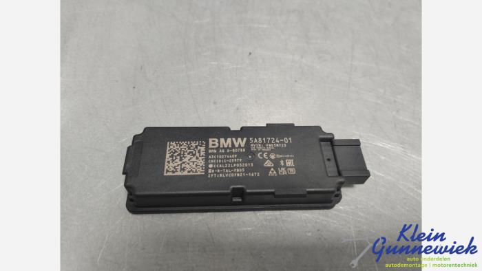 Używane Antena BMW X5 Cena € 30,00 Procedura marży oferowane przez Klein Gunnewiek Autodemontage & Motorentechniek