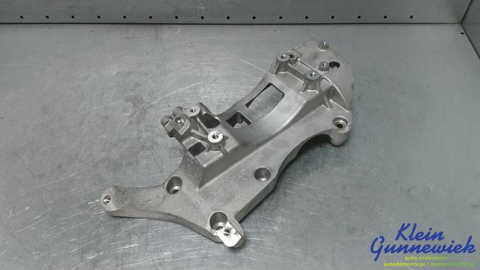 Usagé Support dynamo bas Audi RS3 Prix € 140,00 Règlement à la marge proposé par Klein Gunnewiek Autodemontage & Motorentechniek