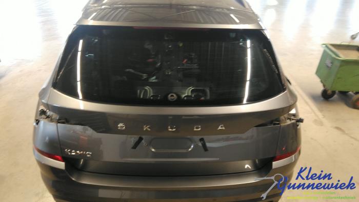 Używane Tylna klapa Skoda Kamiq Cena € 895,00 Procedura marży oferowane przez Klein Gunnewiek Autodemontage & Motorentechniek