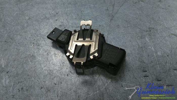 Begagnade Regnsensor BMW X5 Pris € 86,00 Marginaltabell erbjuds av Klein Gunnewiek Autodemontage & Motorentechniek