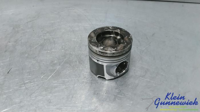 Usados Pistón Audi Q7 Precio € 85,00 Norma de margen ofrecido por Klein Gunnewiek Autodemontage & Motorentechniek