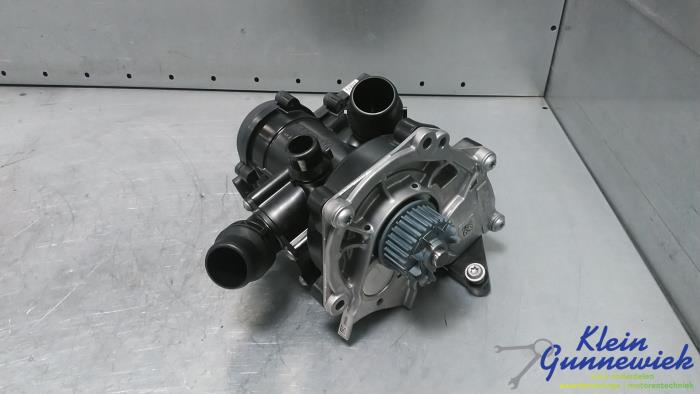 Nowe Pompa wodna Audi A4 Cena € 363,00 Z VAT oferowane przez Klein Gunnewiek Autodemontage & Motorentechniek