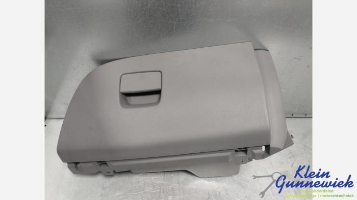 Begagnade Handskfack Opel Corsa Pris € 35,00 Marginaltabell erbjuds av Klein Gunnewiek Autodemontage & Motorentechniek
