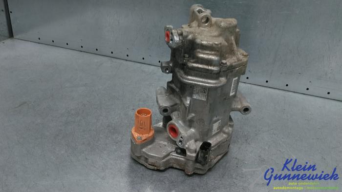 Usagé Pompe clim Mercedes Sprinter Prix € 650,00 Règlement à la marge proposé par Klein Gunnewiek Autodemontage & Motorentechniek