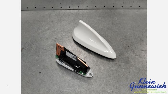 Używane Antena GPS BMW 2-Serie Cena € 35,00 Procedura marży oferowane przez Klein Gunnewiek Autodemontage & Motorentechniek