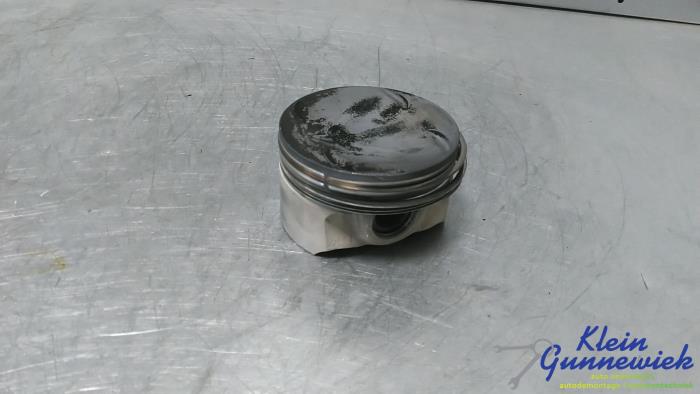 Usados Pistón Audi RS7 Precio € 95,00 Norma de margen ofrecido por Klein Gunnewiek Autodemontage & Motorentechniek