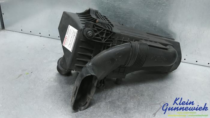 Begagnade Luftfilterhus Ford Fiesta Pris € 60,00 Marginaltabell erbjuds av Klein Gunnewiek Autodemontage & Motorentechniek