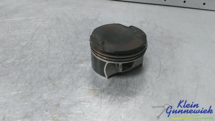 Used Piston Mercedes C-Klasse Price € 122,00 Margin scheme offered by Klein Gunnewiek Autodemontage & Motorentechniek